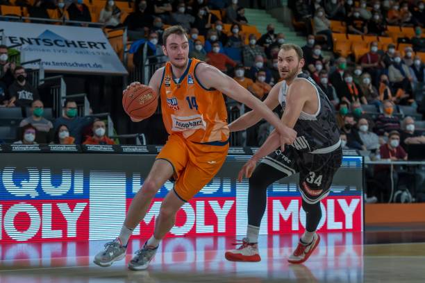 而不是再次 而不是再次