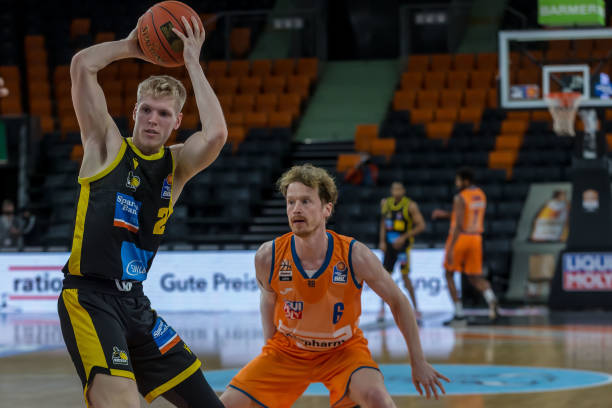 和战术的较 和战术的较