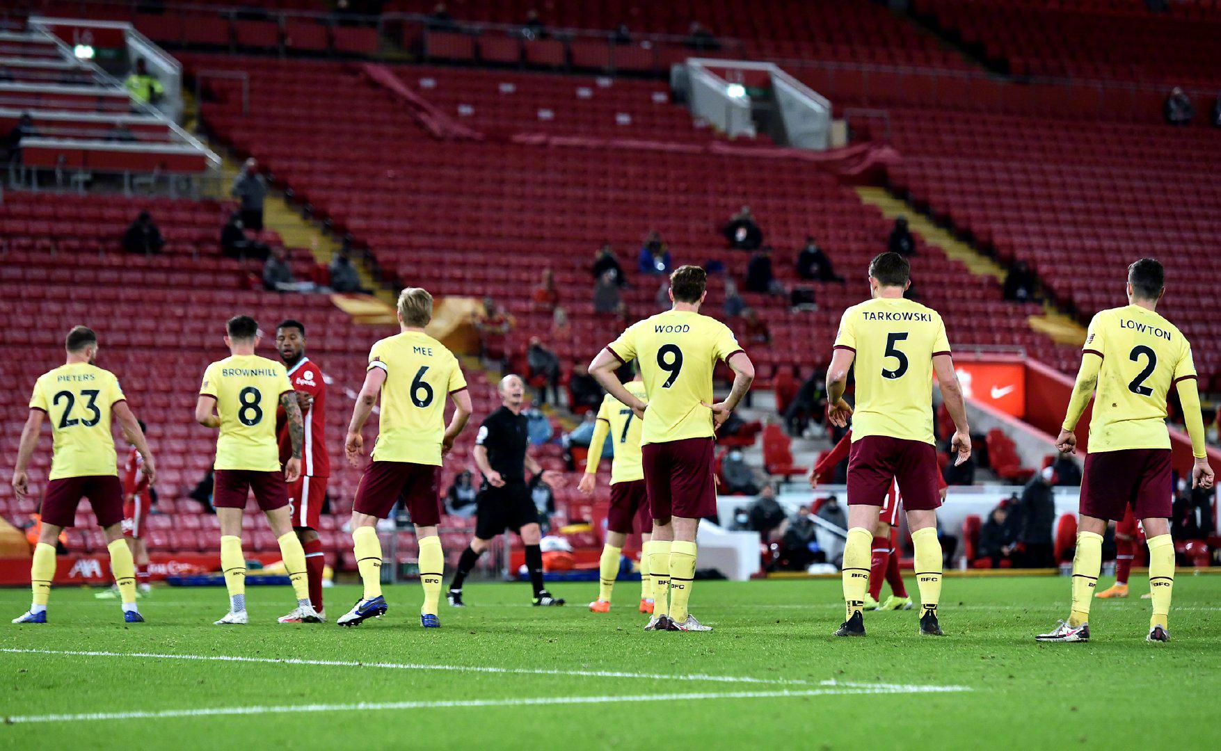 常年效力于 常年效力于